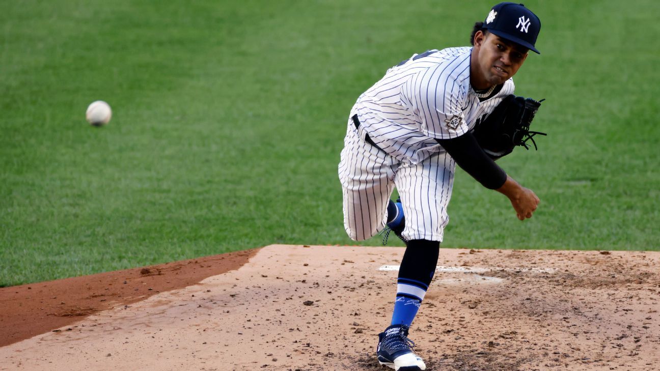 Trenton, New Jersey, USA. 8th June, 2019. DEIVI GARCIA, a pitcher for the  Trenton Thunder (the New York Yankees' double-A affiliate team) who comes  from the Dominican Republic, practices his throwing motion