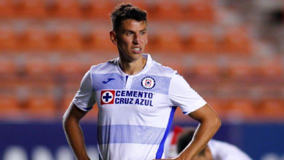 Cruz Azul espera pago de la cláusula de rescisión de Igor Lichnovsky para liberarlo