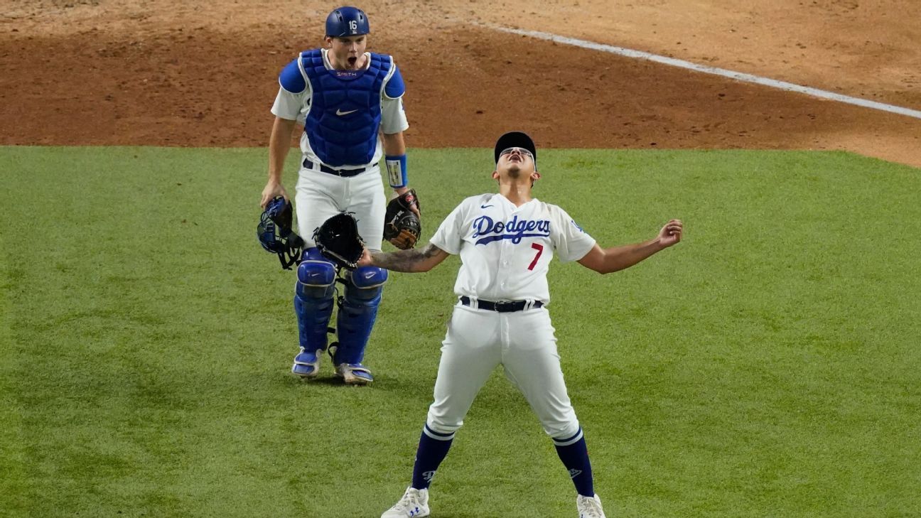 Julio Urías supera al 'Toro' Valenzuela y ahora va por su primer anillo de  Serie Mundial
