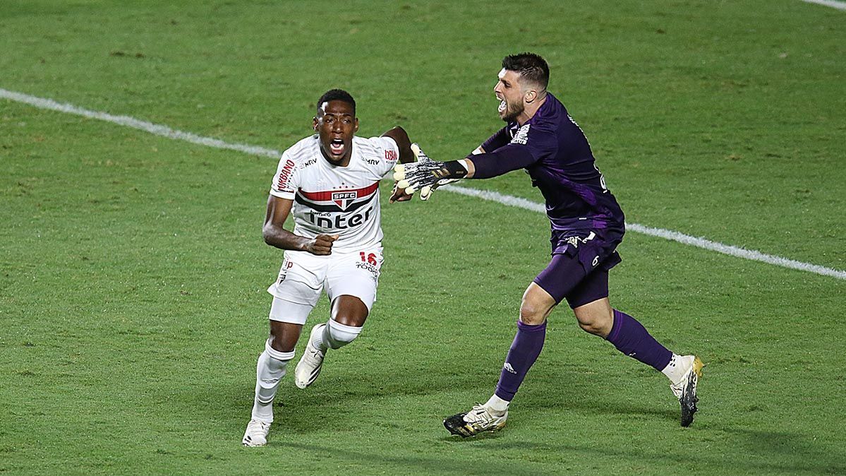 Copa Do Brasil São Paulo Sofre Leva Empate Nos Acréscimos Mas