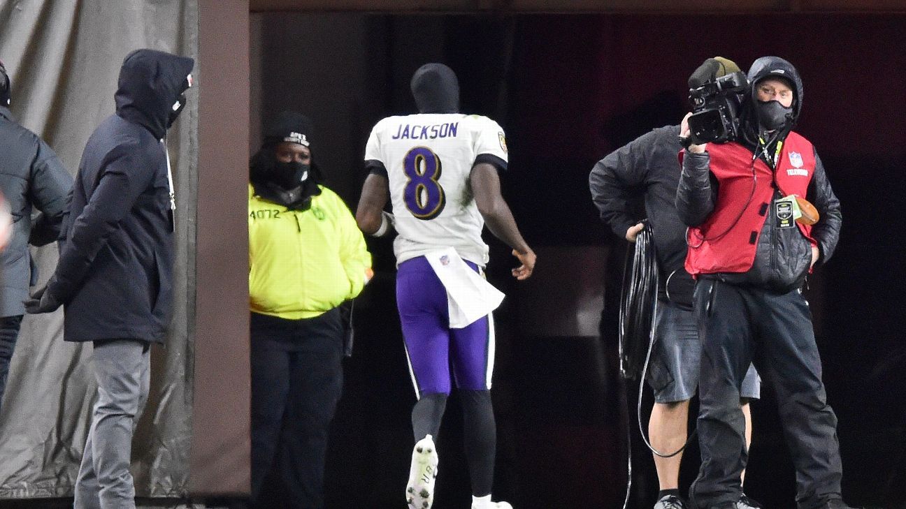 Ravens QB Lamar Jackson Says His Bout With Coronavirus is ‘Probably’ Connected to Cramping