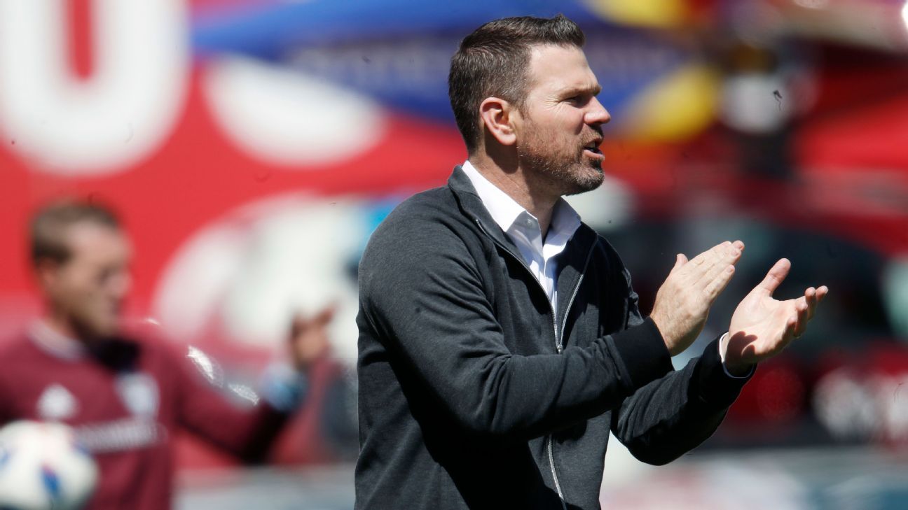 LA Galaxy announces Greg Vanney as his new coach