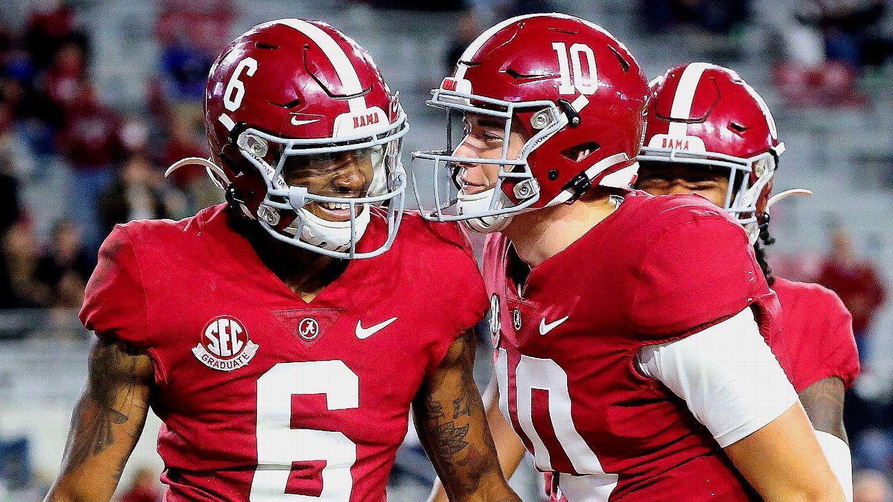 Mac Jones or Tua Tagovailoa? Jaylen Waddle gives the same answer as DeVonta  Smith