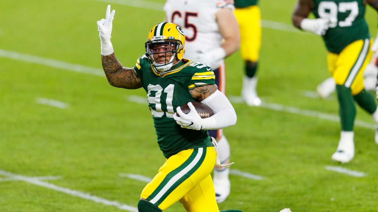 Green Bay Packers sign Preston Smith to 4-year, $52.5 million extension, release..