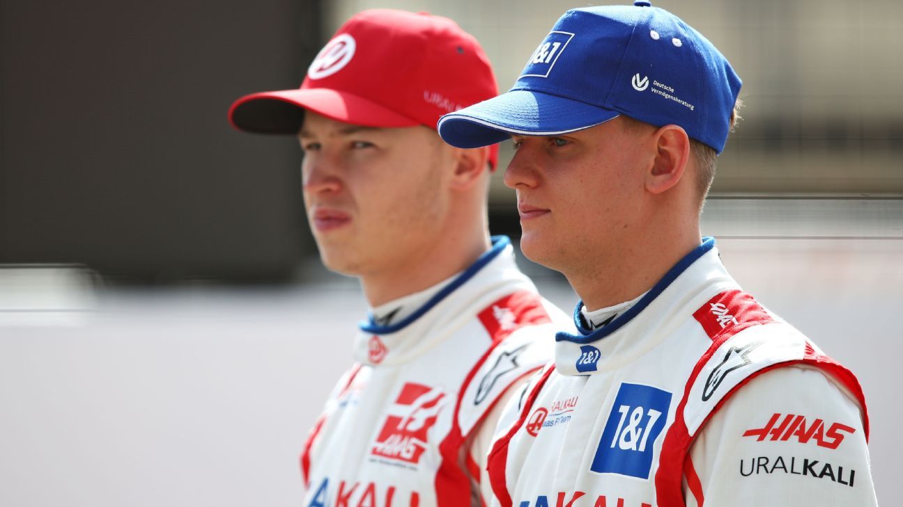 Mick Schumacher dan Nikita Mazepin akan tetap di Haas pada 2022