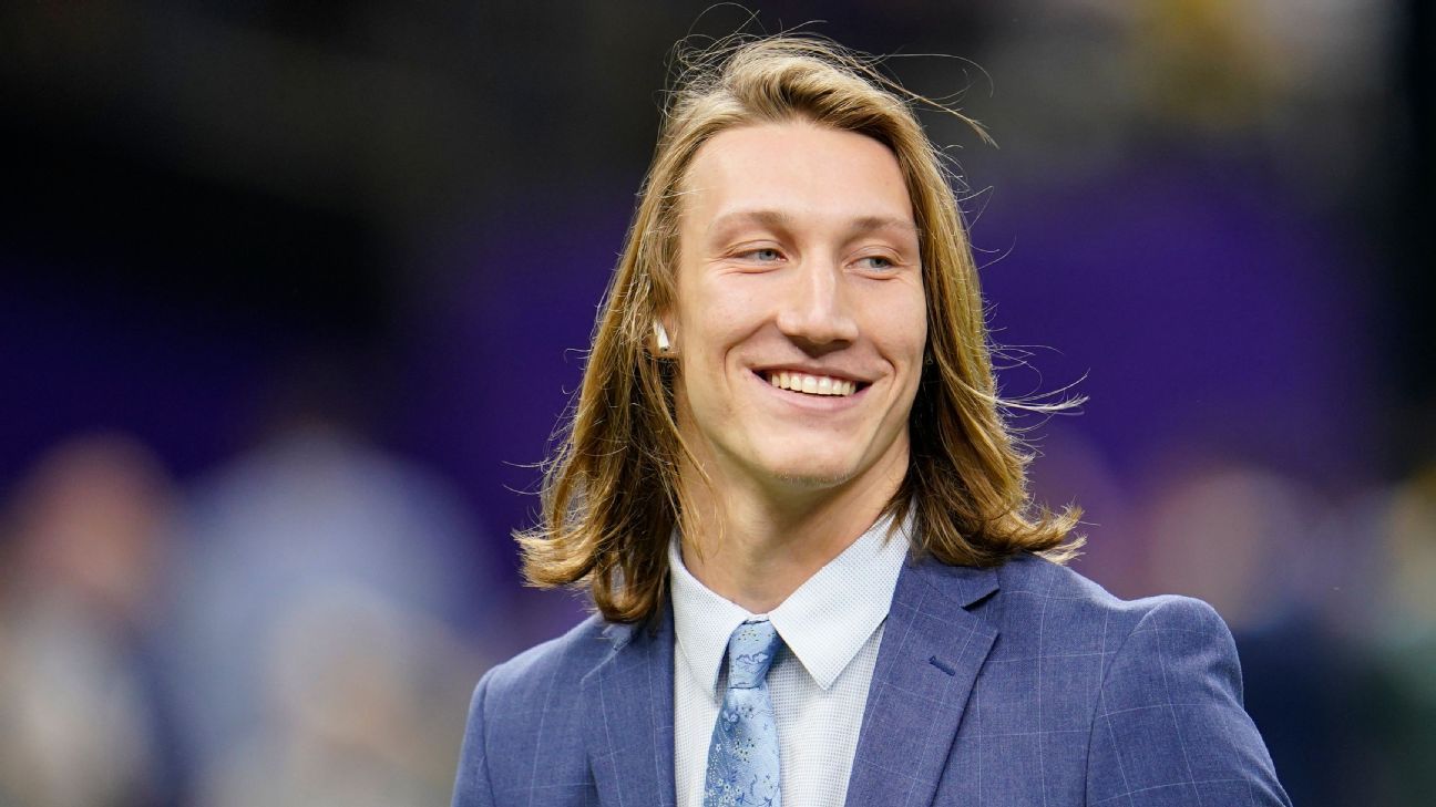 Trevor Lawrence thanks Jaguars' fans for wedding gift