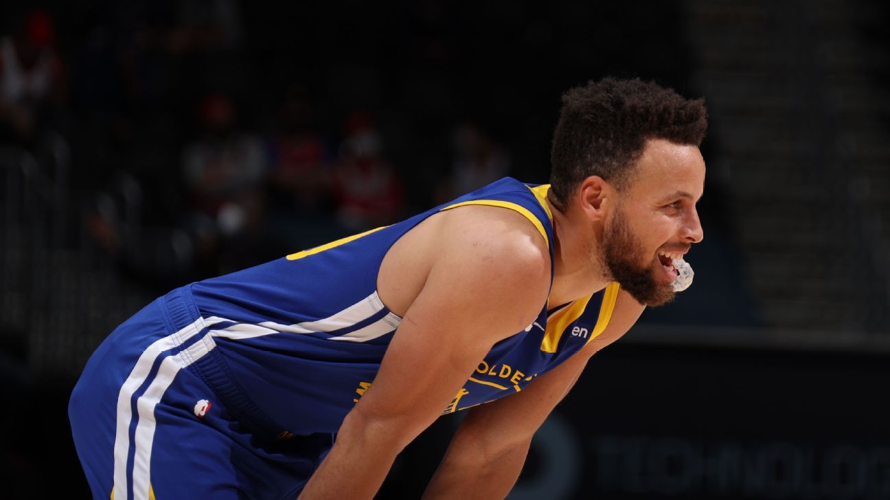 Curry, Warriors extend streak to 20