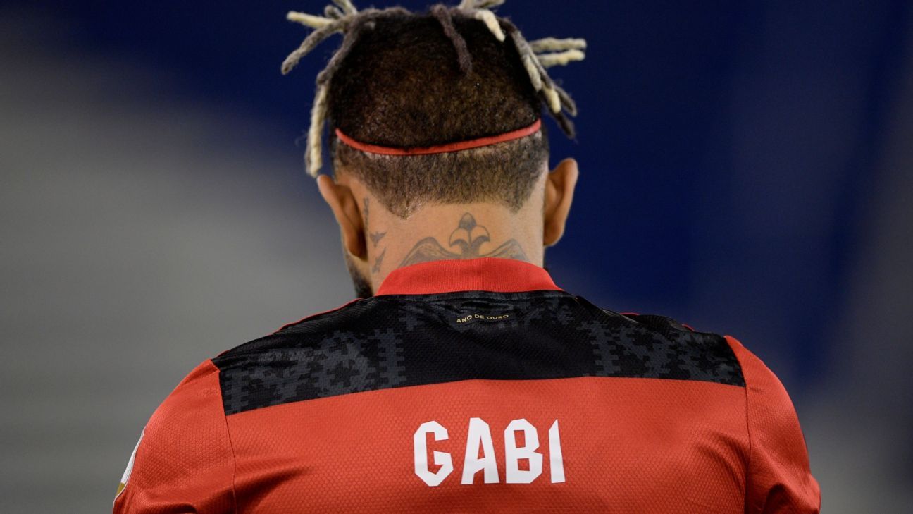 Gabigol, do Flamengo, paga R$ 110 mil e se livra de processo por crime contra a saúde pública após flagra em cassino clandestino