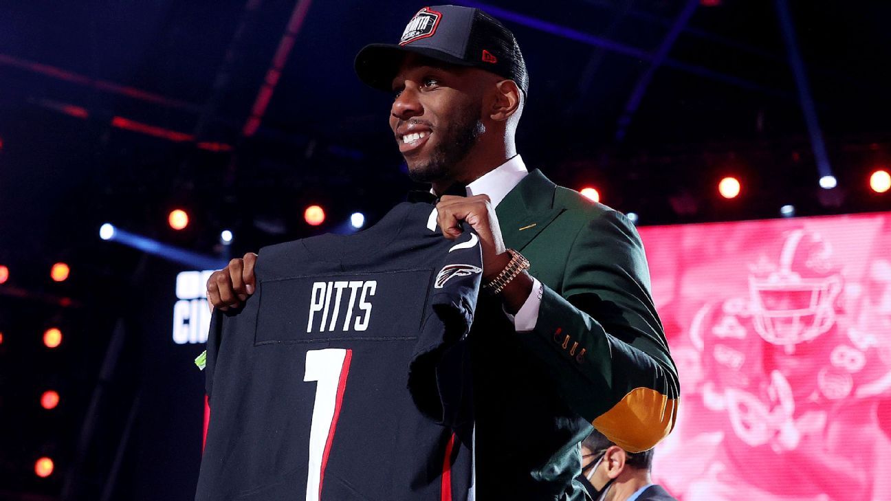 Kyle Pitts to Atlanta Falcons with No. 4 overall pick in NFL draft