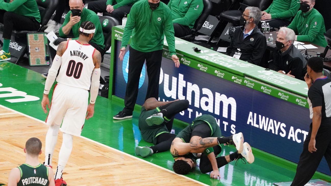 Boston Celtics stars Jaylen Brown, Jayson Tatum injured after colliding in  loss - ESPN