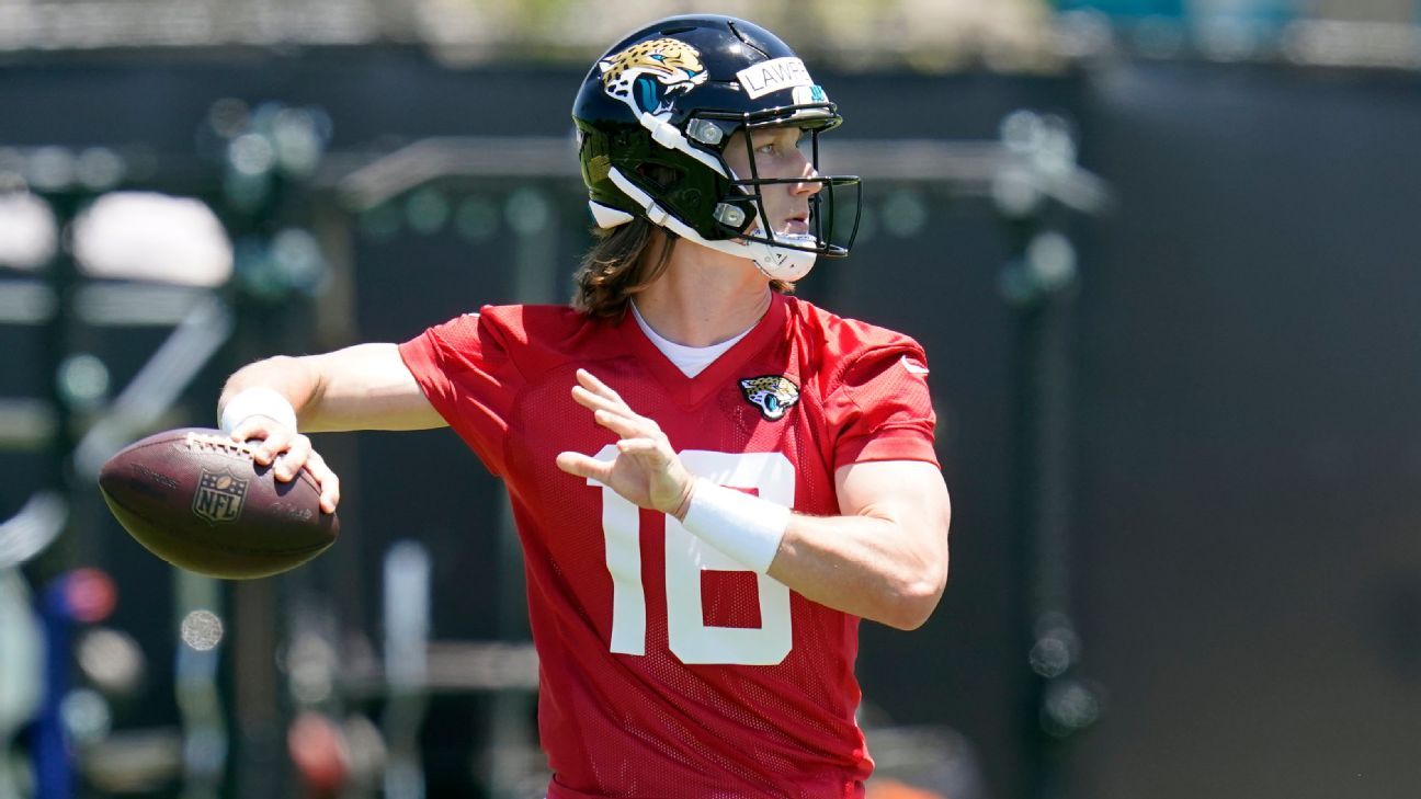 Jaguars QB Trevor Lawrence 'really excited to play with' Tim Tebow