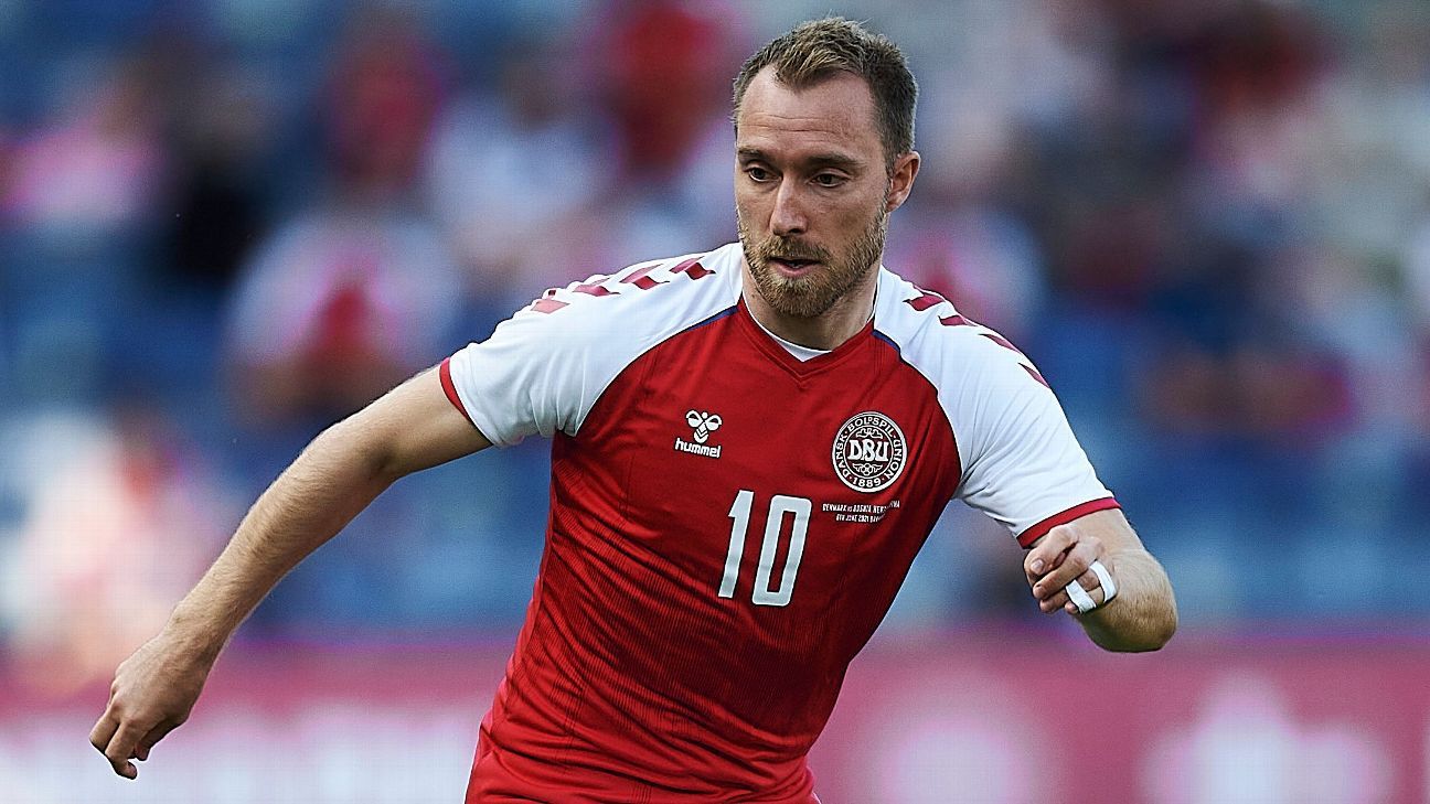 Christian Eriksen lauds Man Utd midfield as 'one of the best I've played  in' and discusses return from cardiac arrest