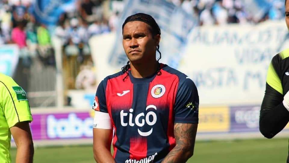 Gullit Peña es el nuevo fichaje de las Chivas