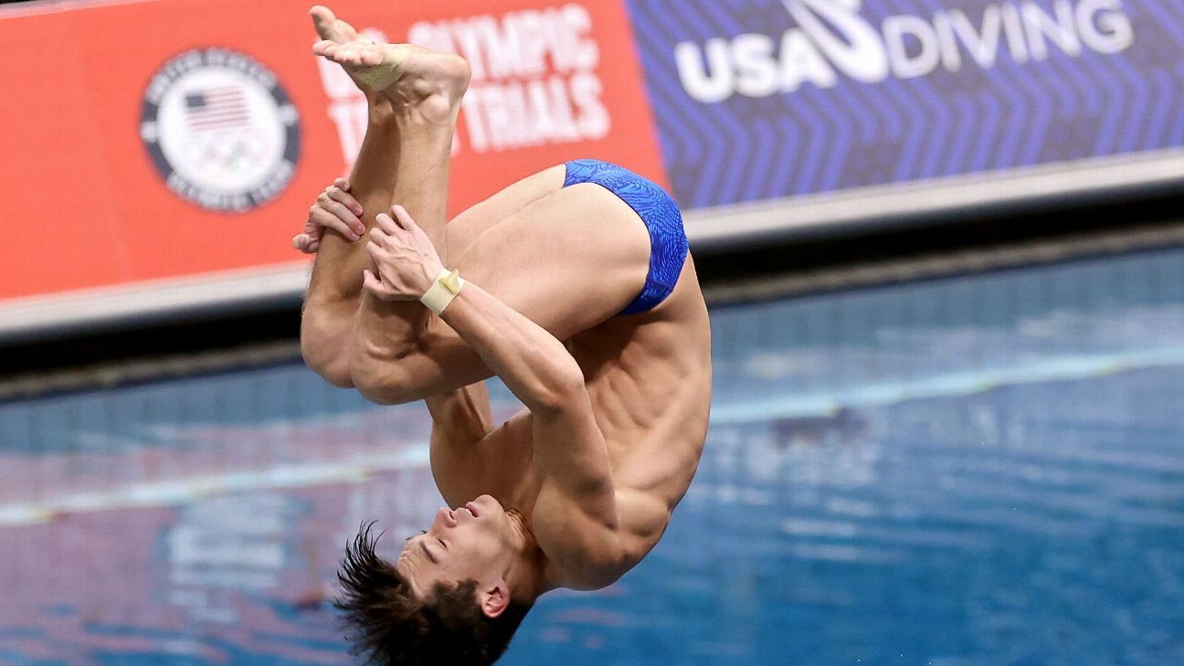 Tyler Downs defeats pair of Olympians to win men's 3meter springboard