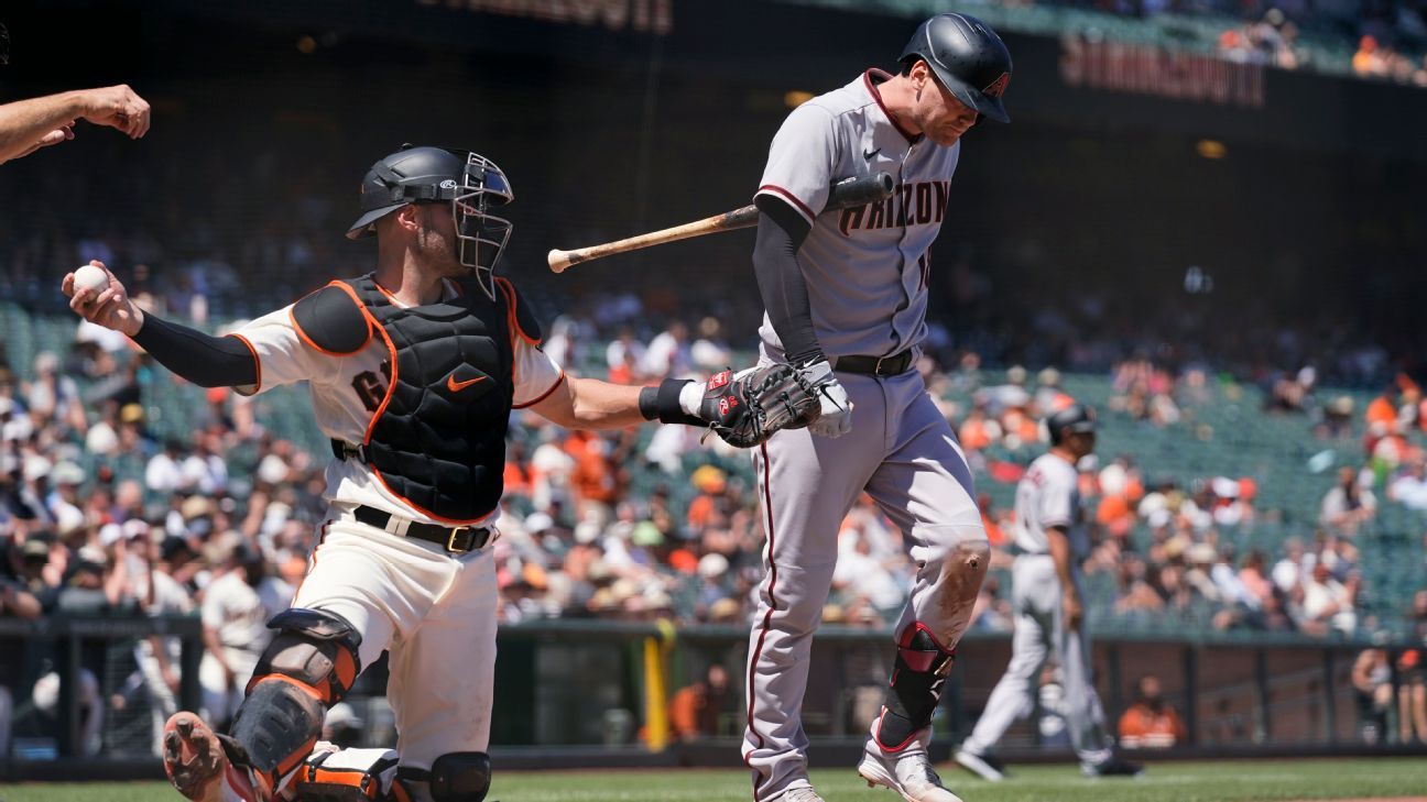 Arizona Diamondbacks fall to San Francisco Giants, set modern-era record with 23rd straight road loss - ESPN