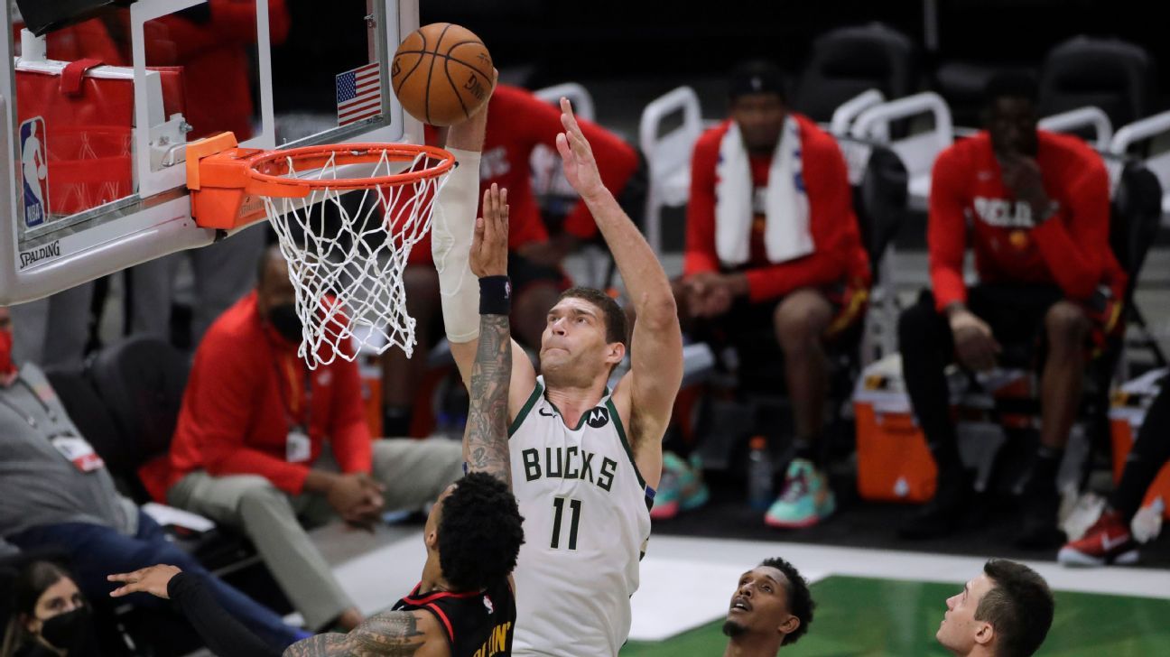 Without Giannis, members of the Milwaukee Bucks' supporting cast showed the best..