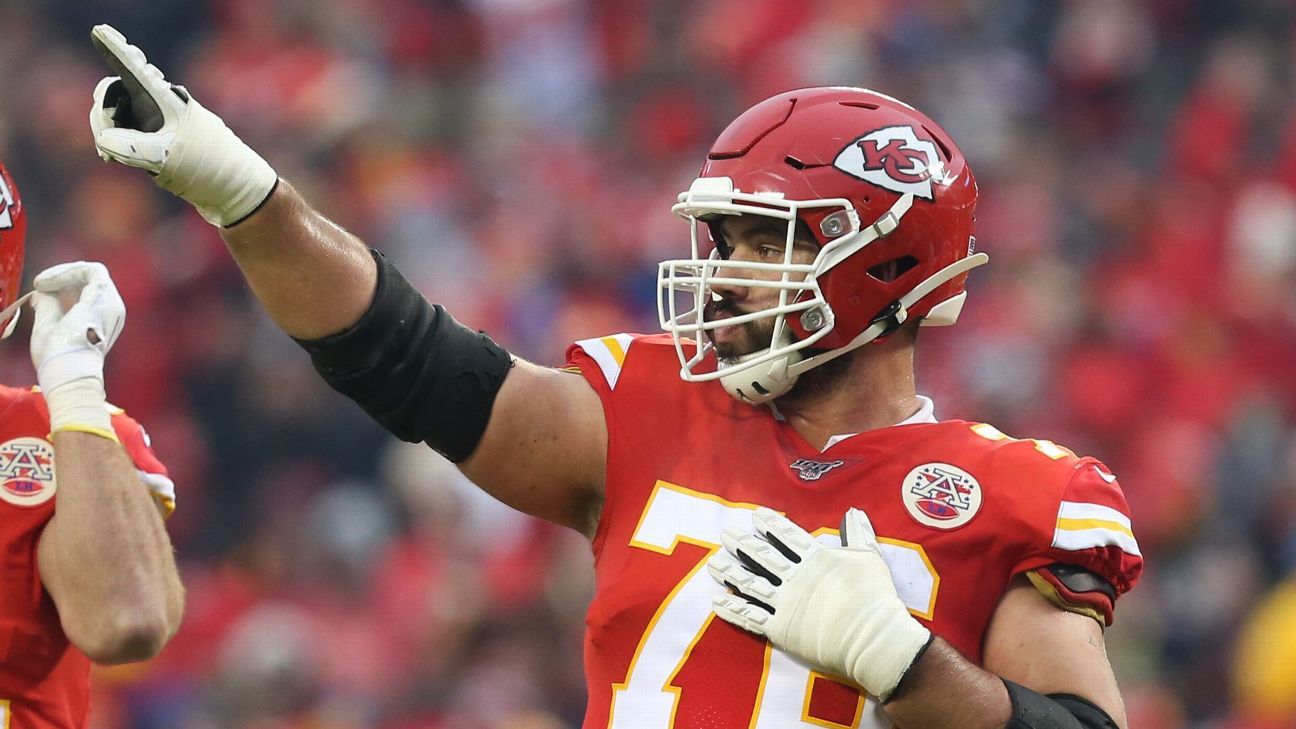 Kansas City Chiefs player Laurent Duvernay-Tardif graduates from medical  school - ABC News