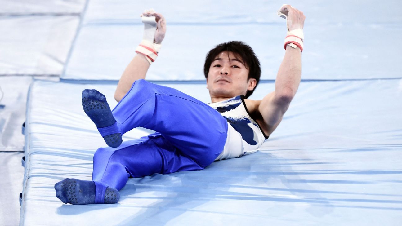 Campeón olímpico de gimnasia sufrió caída y quedó eliminado