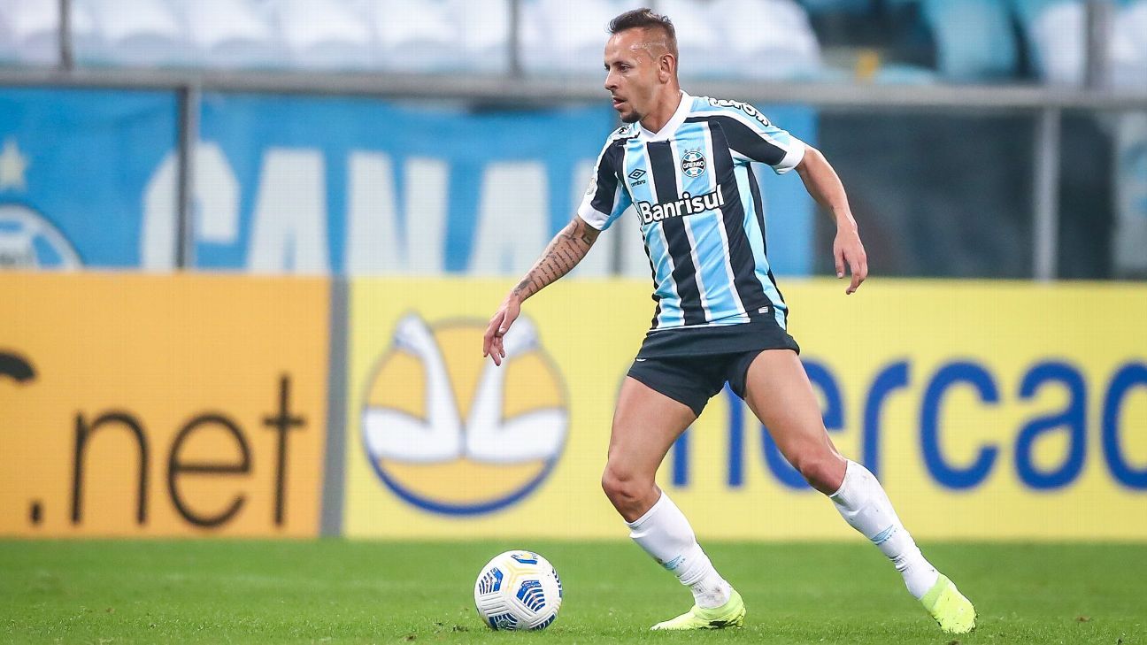 Because Vanderson Del Gremio Burst Into Tears After Being Replaced By Rafinha