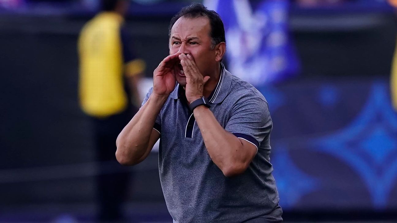 Completa Reynoso convocatoria de Cruz Azul con cuatro juveniles ante numerosas ausencias - Vimarsana News