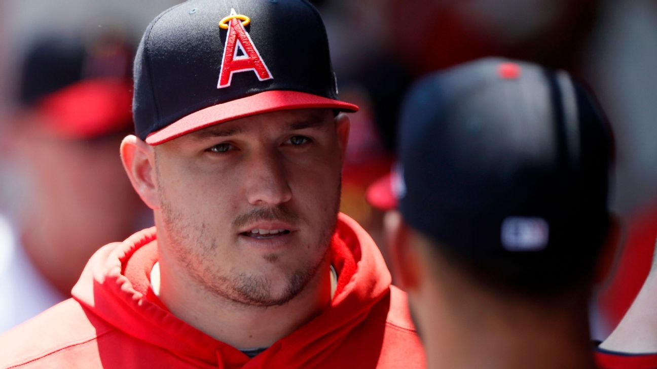 Mike Trout not giving up on return to Los Angeles Angels this season