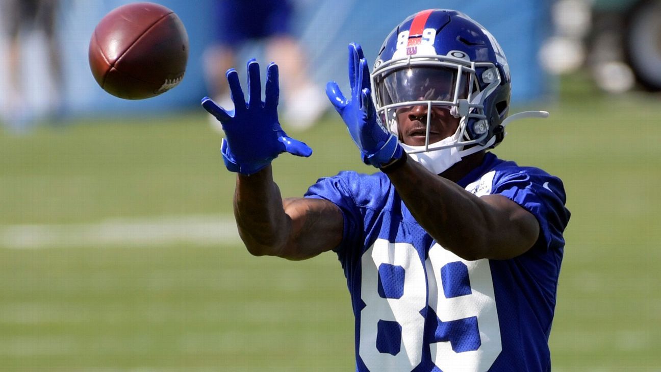 NY Giants and Kadarius Toney report for minicamp; photos and images