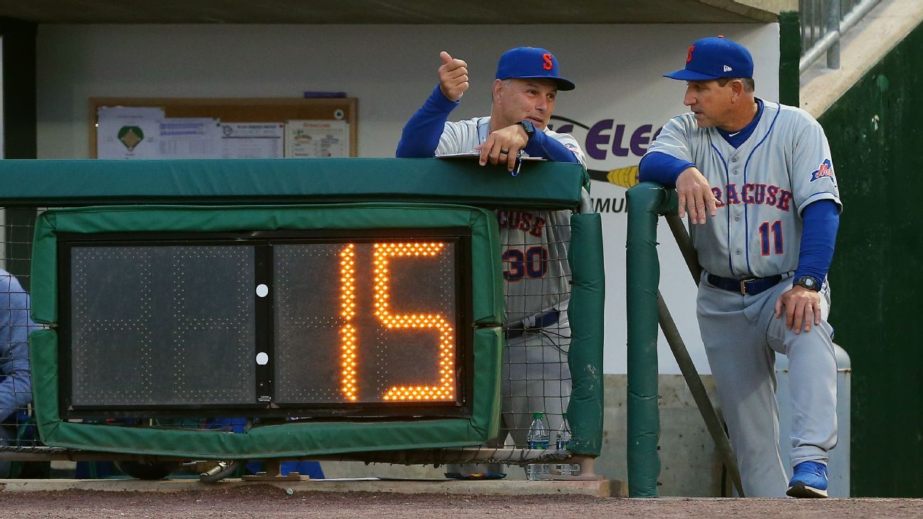 World Series 2014: Miami Marlins fan not welcomed behind home plate