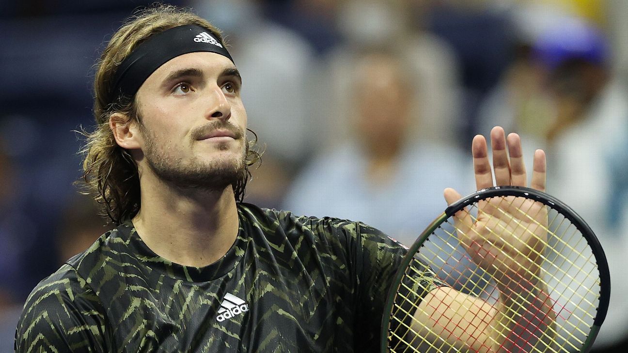 Stefanos Tsitsipas jeered after another long toilet break, wins in 4 sets at US Open