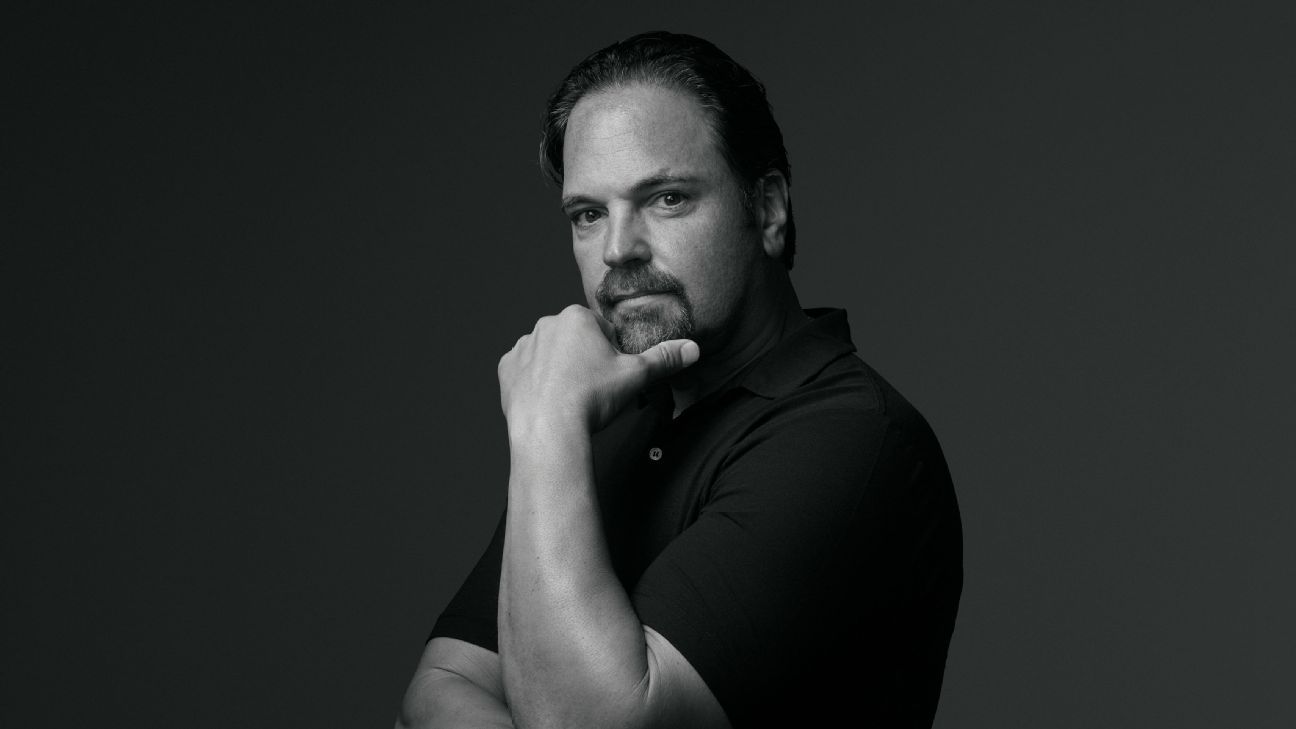 Mike Piazza on fatherhood, baseball, secret to happiness