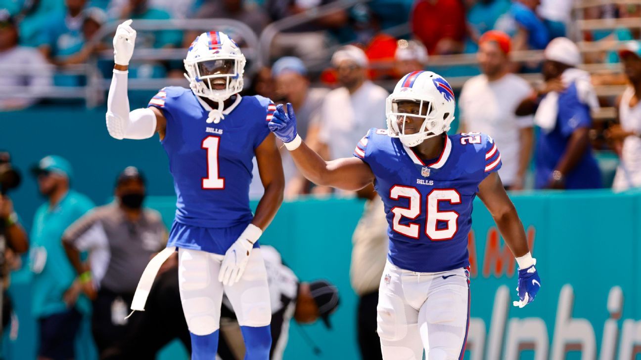 Buffalo Bills' Devin Singletary (26) scores a touchdown during the