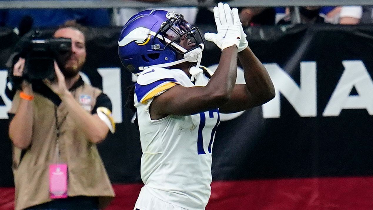 Minnesota Vikings receiver K.J. Osborn races down sideline for 64-yard TD recept..