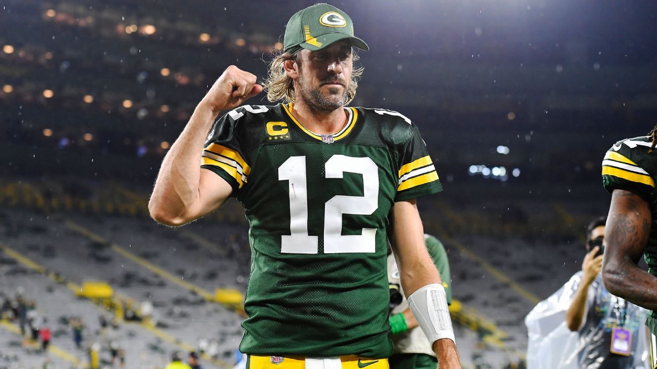 Aaron Rodgers throws for 4 TDs as Green Bay Packers quiet critics with  bounce-back effort vs. Detroit Lions - ESPN