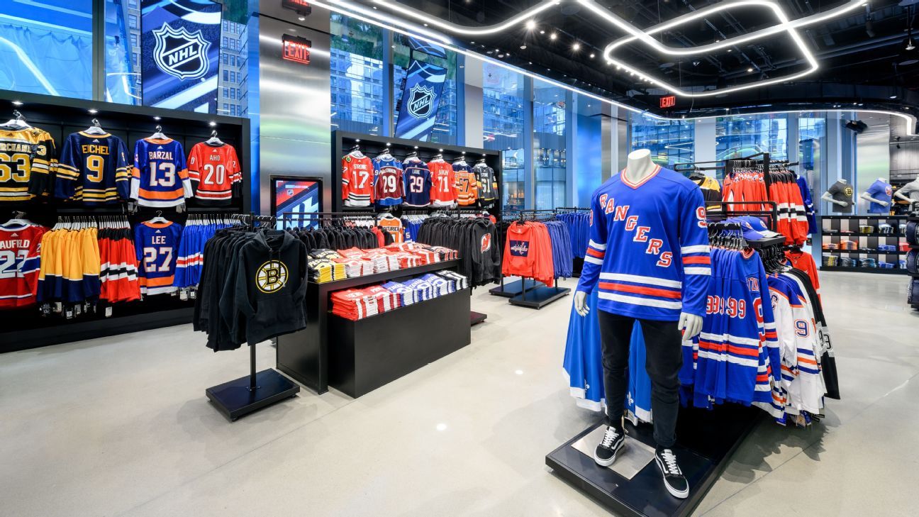 NHL Tampa Bay Lightning Team Shop in NHL Fan Shop 