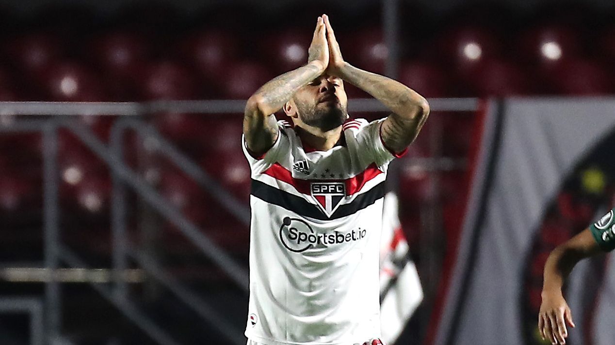Dani Alves rechaza oferta del Fluminense y sigue sin club en el último día de registros en Brasil