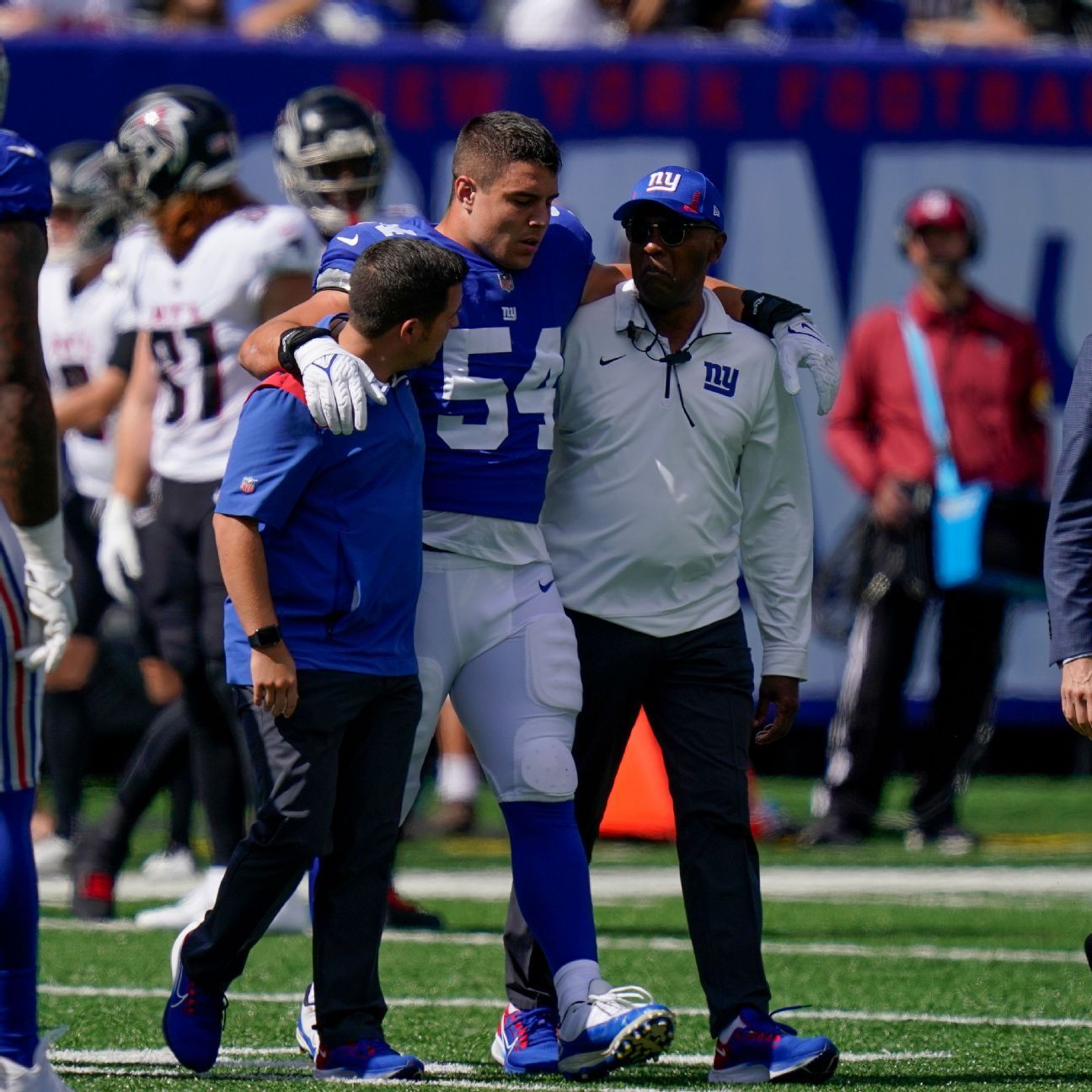 New York Giants' top WR Sterling Shepard tears ACL in loss to