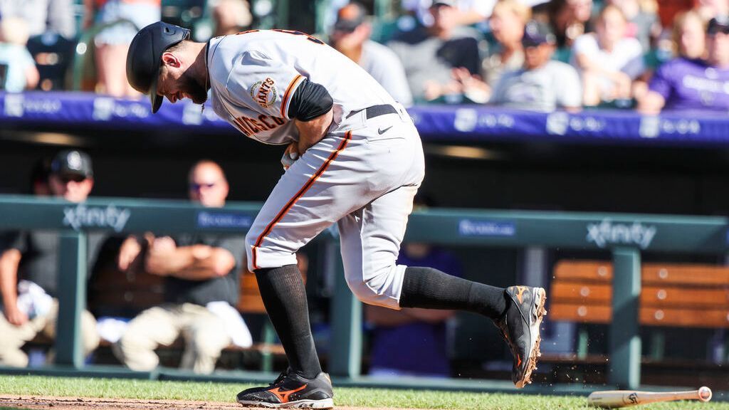 San Francisco Giants HR leader Brandon Belt has broken left thumb; status unclea..