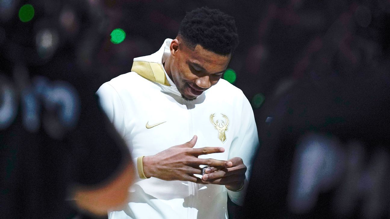 Milwaukee Bucks raise title banner, receive rings inside sold-out Fiserv Forum