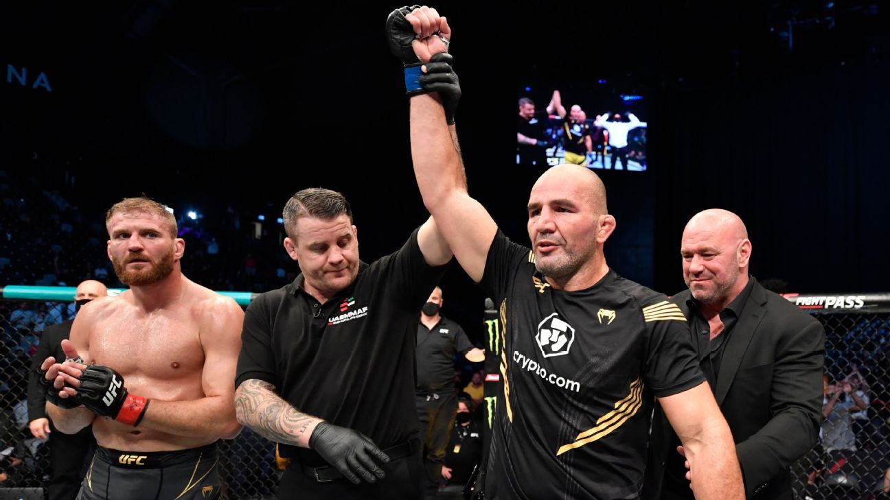 UFC 267 takeaways: Glover Teixeira, Petr Yan and Khamzat Chimaev shine, referee ..