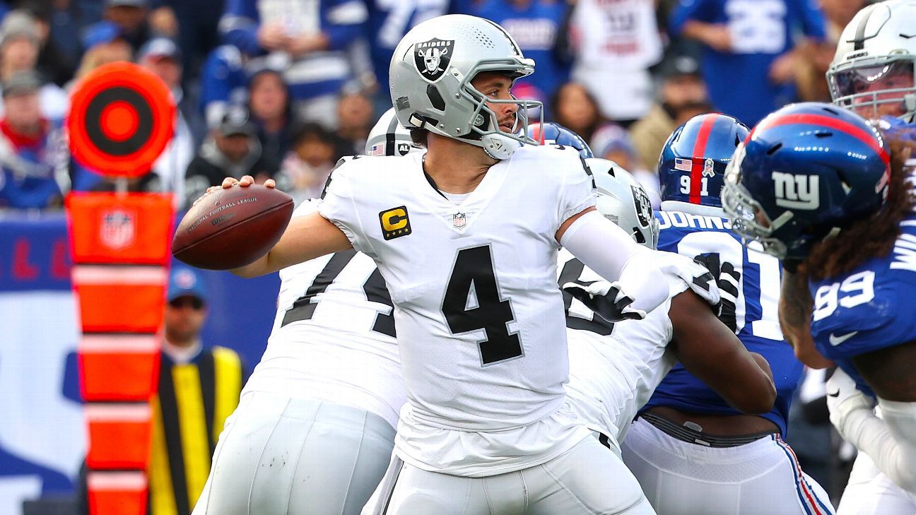 Raiders, Chiefs sports betting player prop picks for NFL Week 10