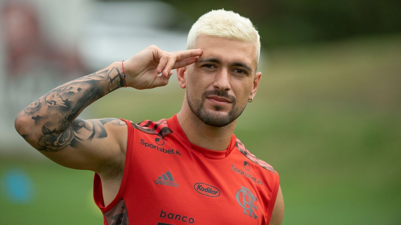 Arrascaeta faz tatuagem em homenagem ao Flamengo; veja como ficou - ESPN