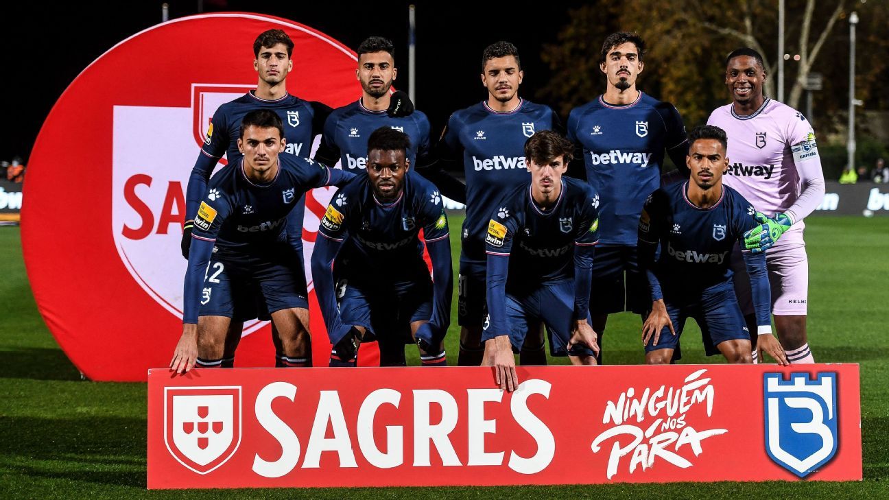 Portugal league match abandoned as COVID outbreak reduces Belenenses to