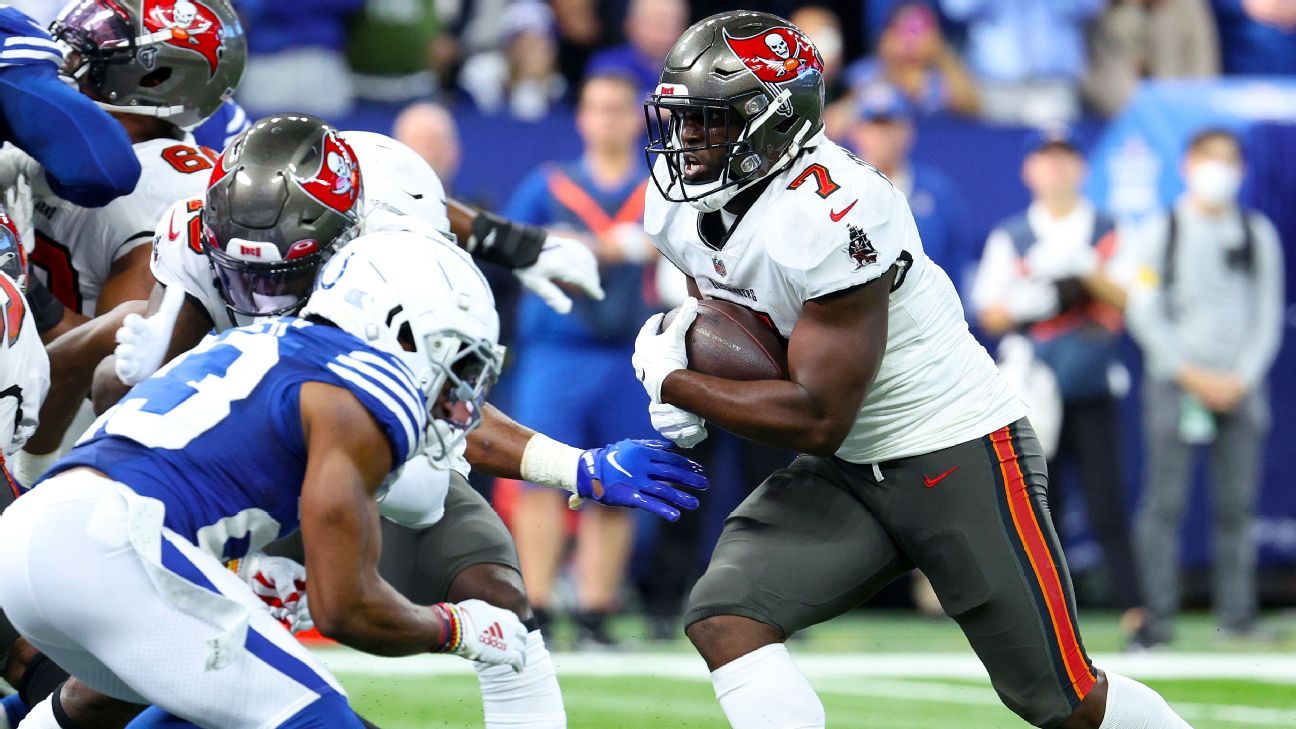 Leonard Fournette stars on field, in locker room as Tampa Bay Buccaneers rally past Indianapolis Colts