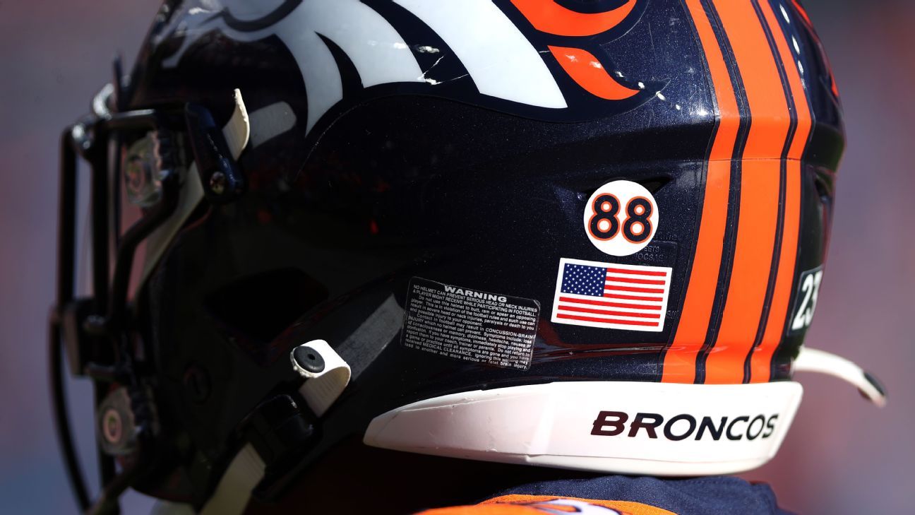 Denver Broncos open game with 10 men in formation in tribute to late WR Demaryiu..