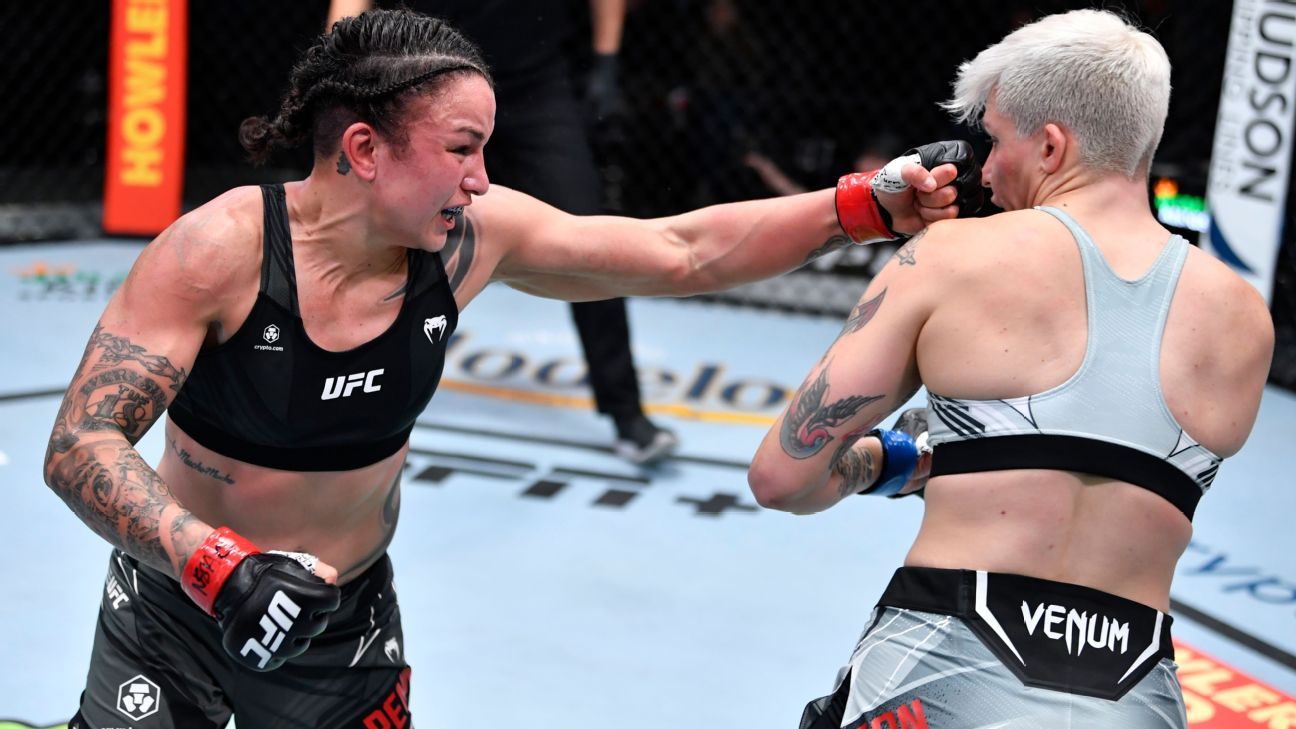 Pennington beats Bueno Silva to win vacant UFC women's bantamweight title