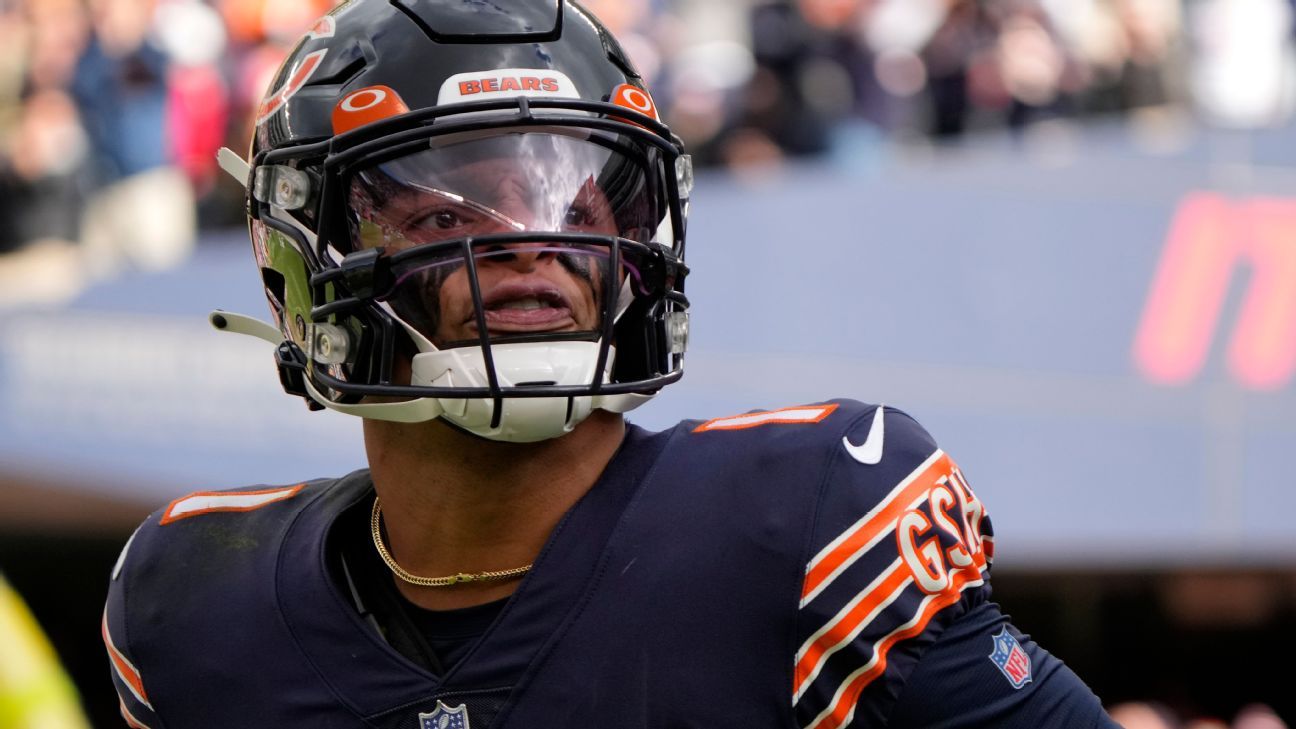 Chicago Bears Comparing Justin Fields to past rookies: Quarterback rating