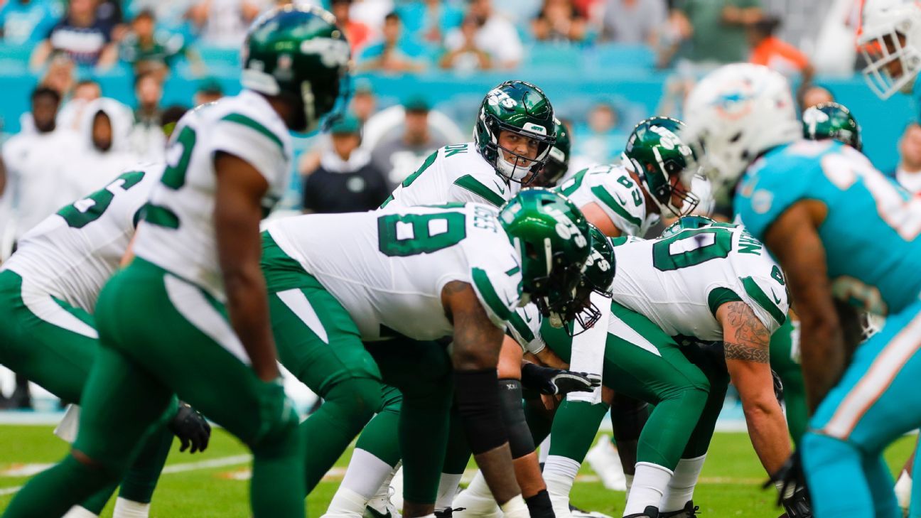 Three Game Balls and a Gasser for Jets' Preseason Performance vs. Bucs -  Sports Illustrated New York Jets News, Analysis and More