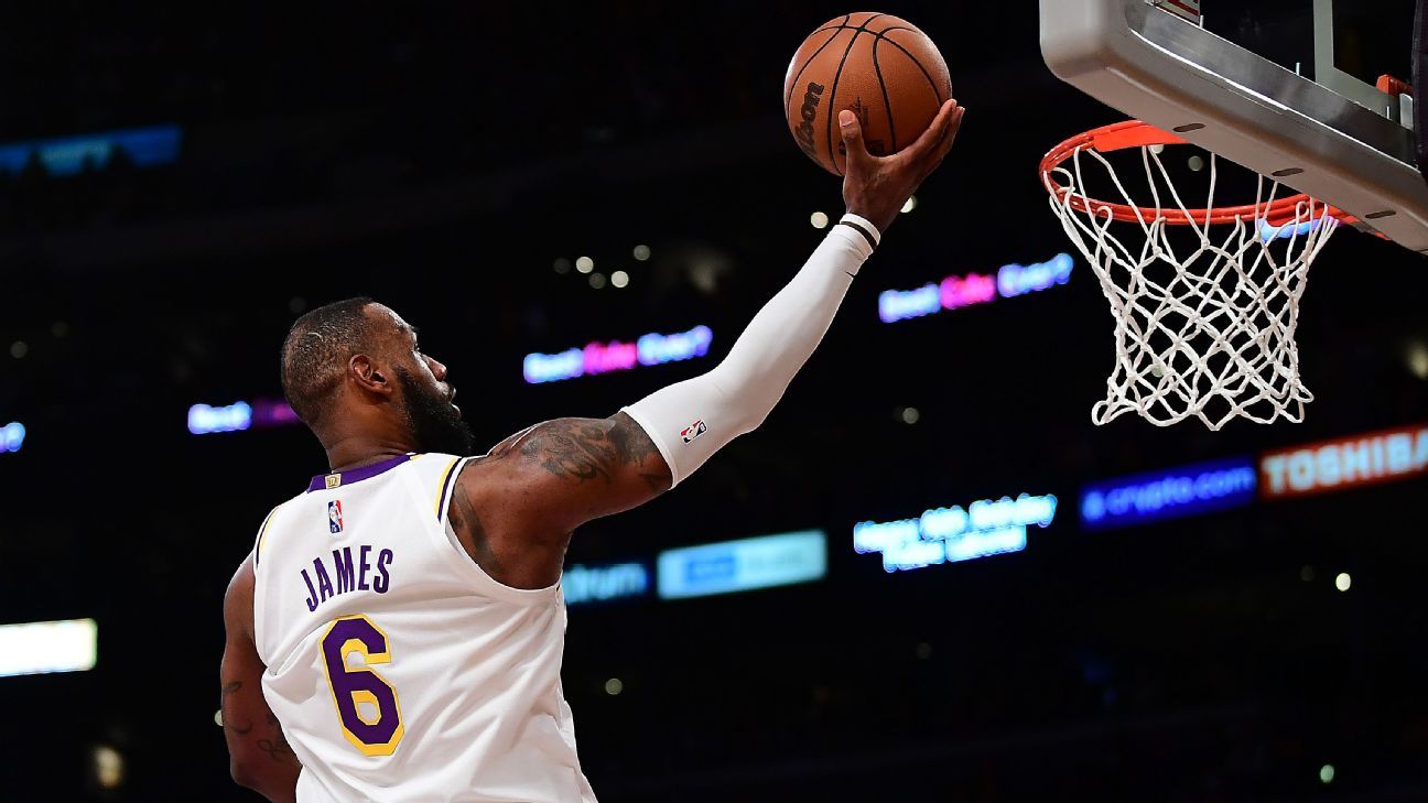 LeBron James quebra recordes da NBA para Kareem Abdul-Jabbar e Kobe Bryant no dia de Natal