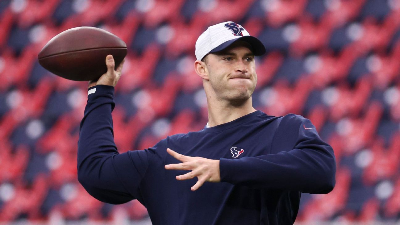 McClain: Texans rookie QB Davis Mills soaking it all in