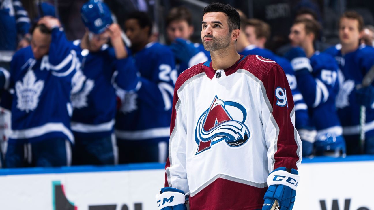 Fans stand with Nazem Kadri as Avalanche return to Colorado for Game 5, Avalanche