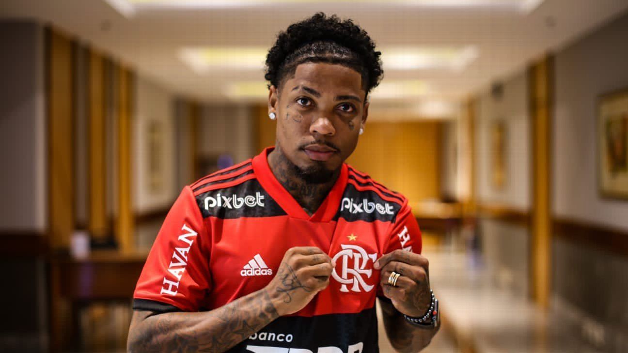 Flamengo anuncia contratação de Marinho com homenagem ao pai do atleta e número escolhido